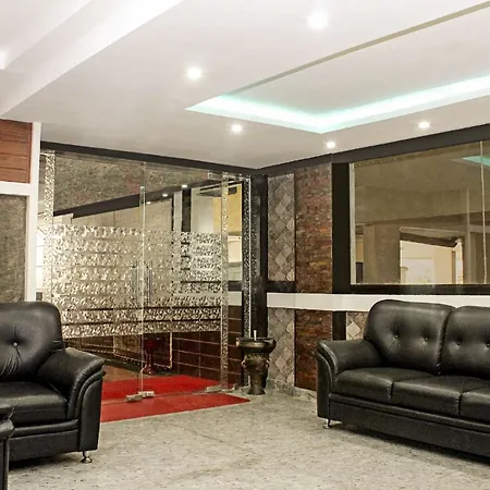 Oyo 5360 Hotel Nash Inn